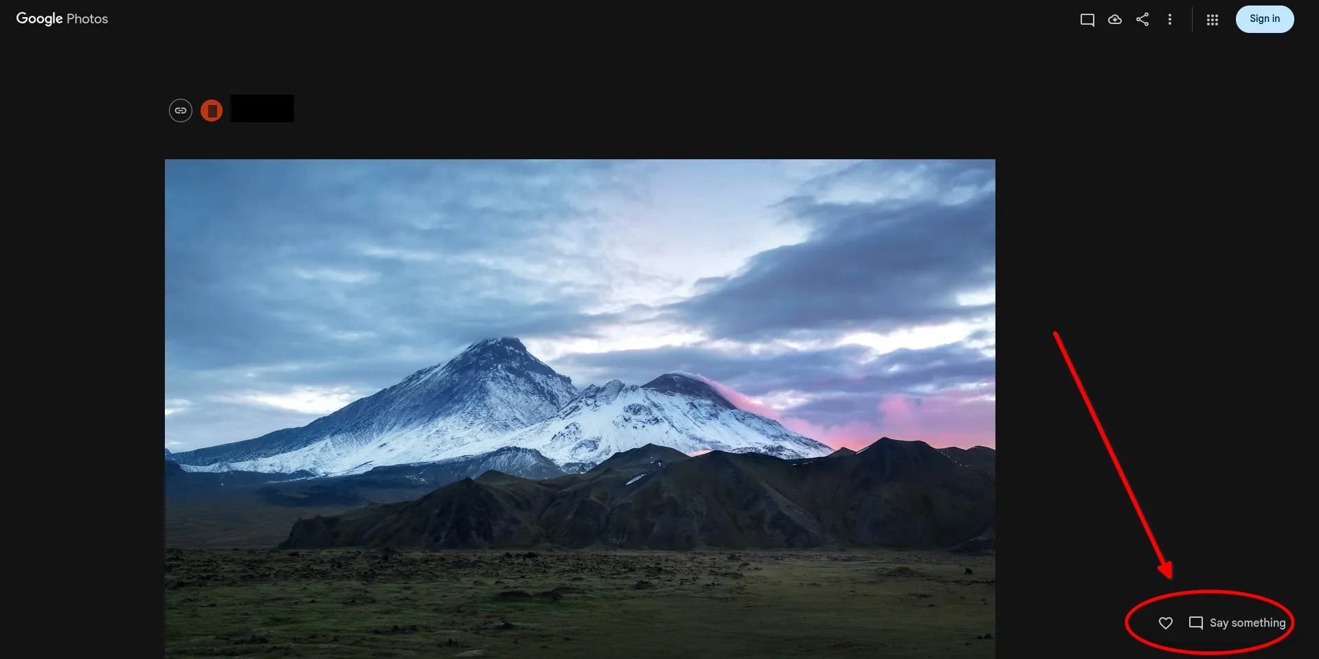 Reaction and comment buttons in Google Photos