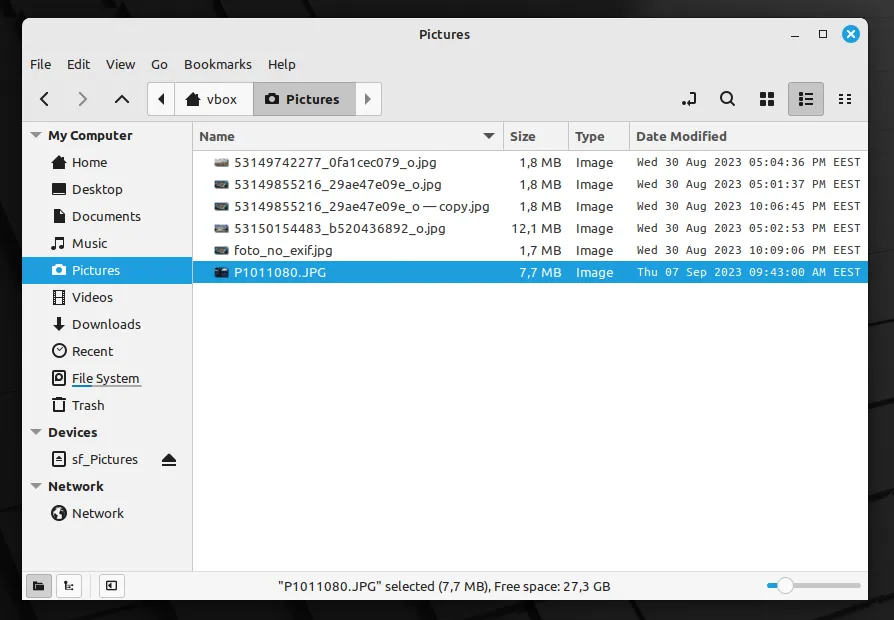 Standard view of a photo folder in Linux Mint